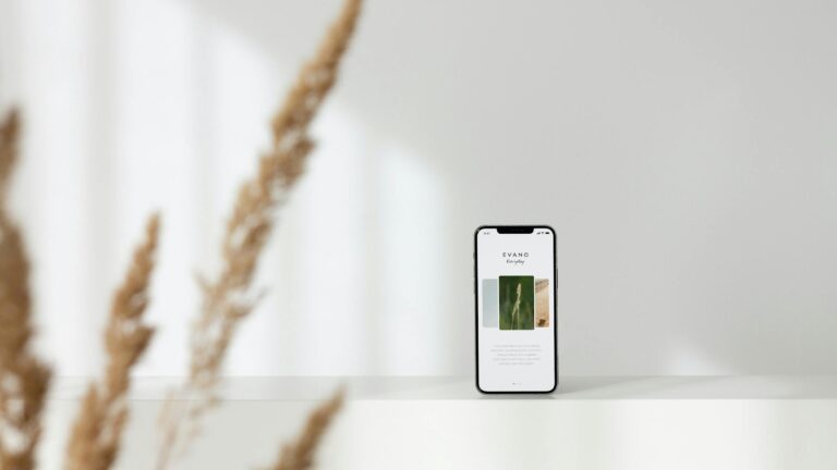 Minimalism to Motion: Inspiring 2025 UX Design Patterns That Redefine User Experience 6 2025 UX design patterns combining minimalism and motion design